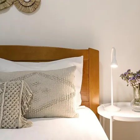 Apartment Corner House *