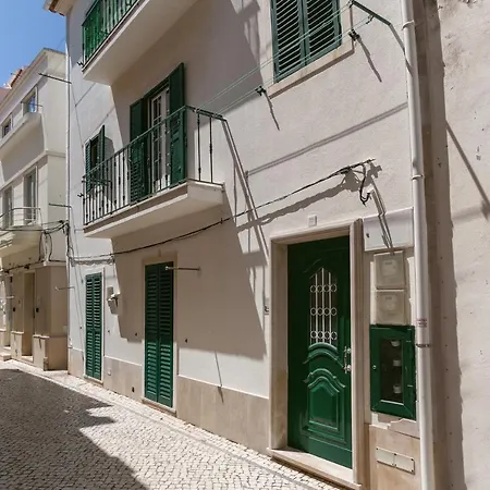 Apartment Corner House