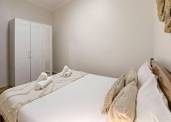 Corner House Apartment