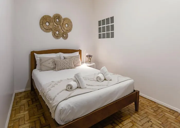 Апартаменты Corner House